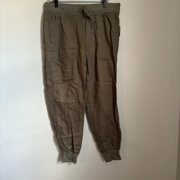 GAP Jogger NWT Size Medium Pants - Picture 1 of 4